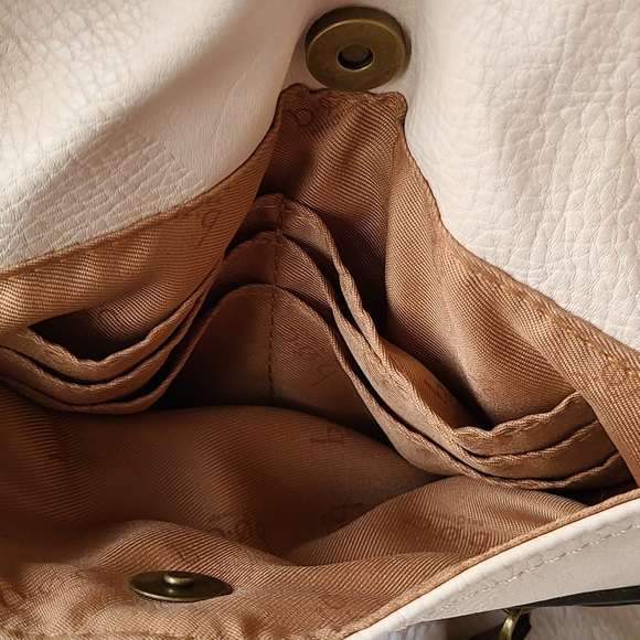 BOC Vegan Leather Shoulder/Crossbody Bag - Picture 7 of 13